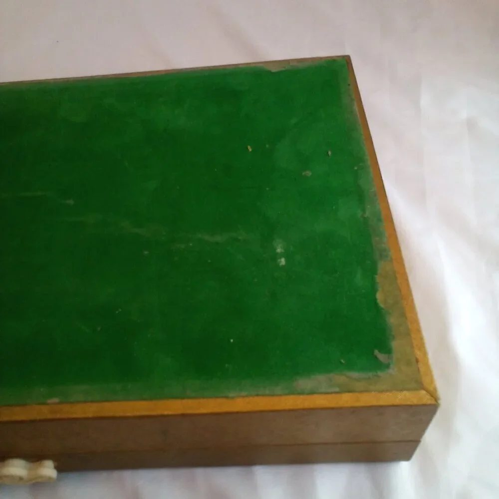 Vintage Jewlery Box Wood Padded Top Felt Lined Gold Color 12